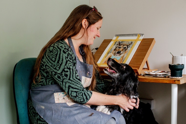 Jessica Chappell and her dog